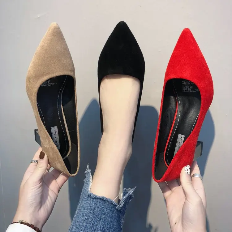 Туфли женские на высоком толстом каблуке заостренный носок модная