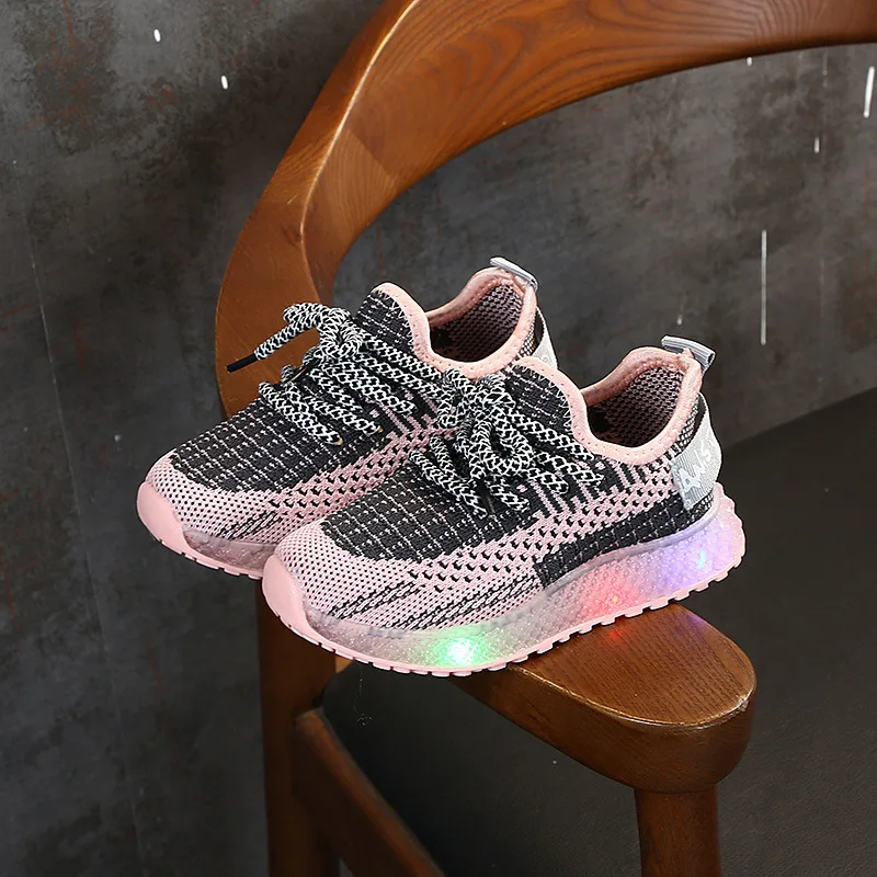 2020 новые летние кроссовки для мужчин со светящейся Для мальчиков ясельного
