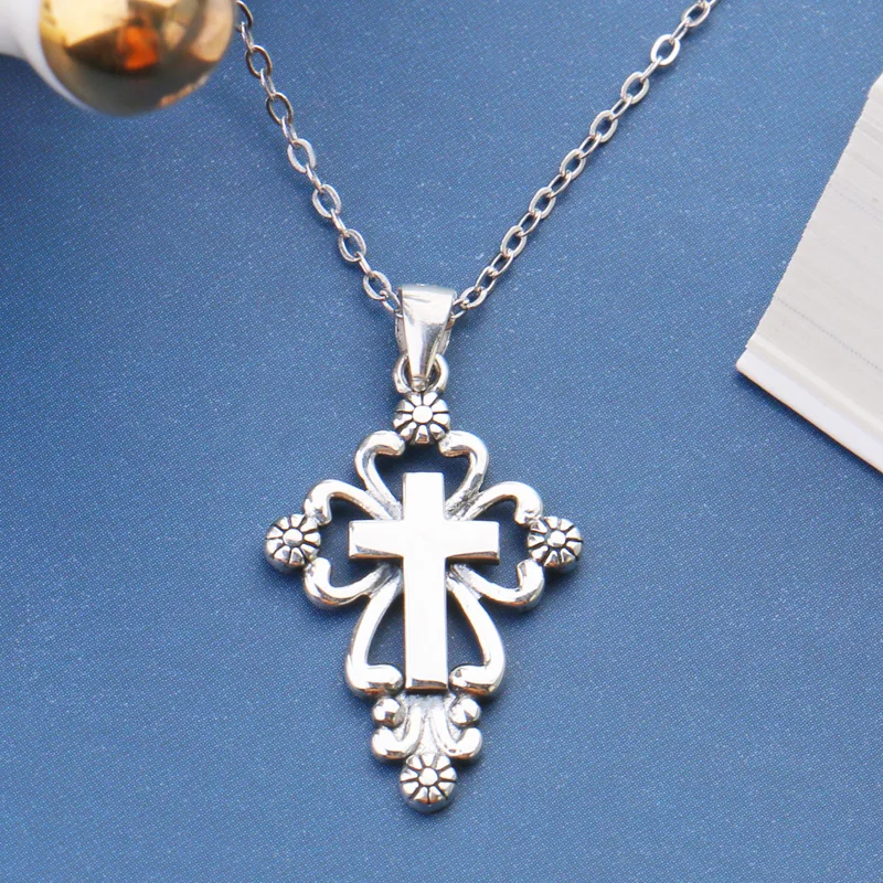 

Various Fashion Cross Pendant Necklace for Women 925 Sterling Silver Religious Jewelry Ancient 18K Gold Wedding Gifts Diamonds
