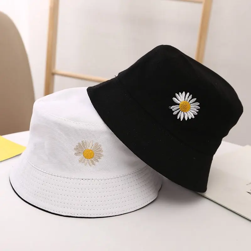 Панама рыболовная Женская двусторонняя от солнца с маленькими маргаритками 52 см