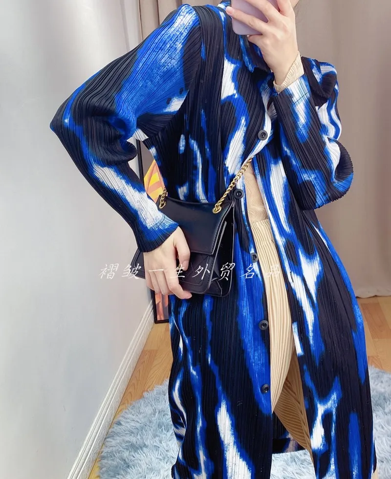 

HOT SELLING Miyake fashion fold turn-down collar long sleeve single breasted print windbreaker IN STOCK