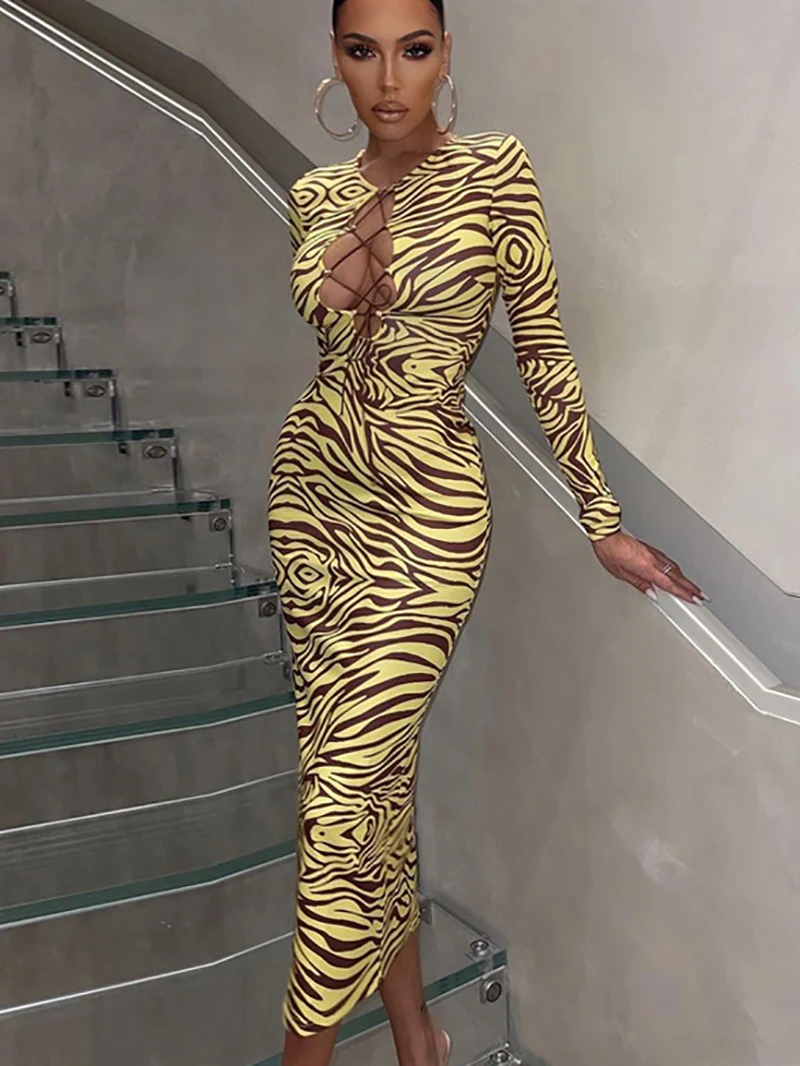 

Платье-миди Облегающее с длинным рукавом и принтом, весна 2022