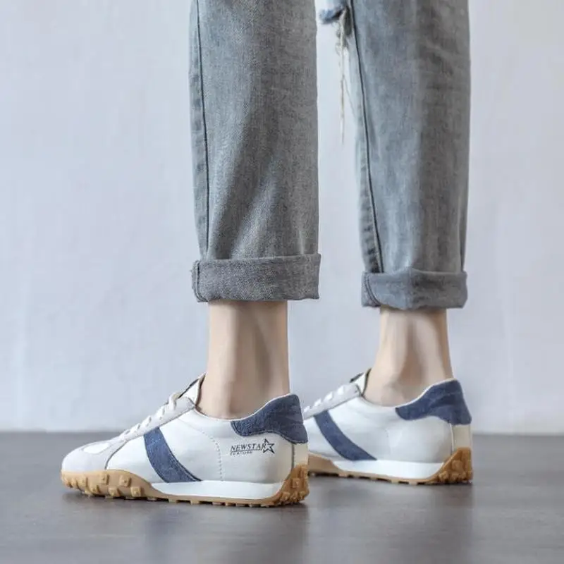 

Ladies Spring and Autumn New Style Flat Shoes Women's Sports Shoes Lace Up Soft Bottom Breathable Designer Shoes Women
