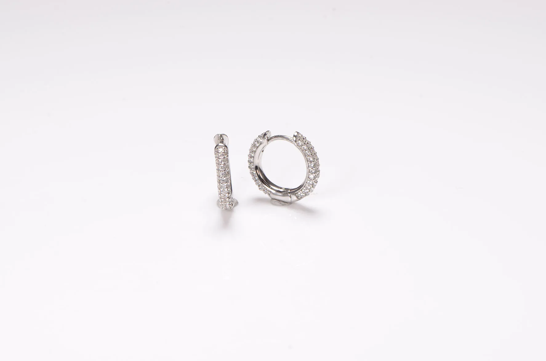 

Серьги 925 SiIver с фианитом