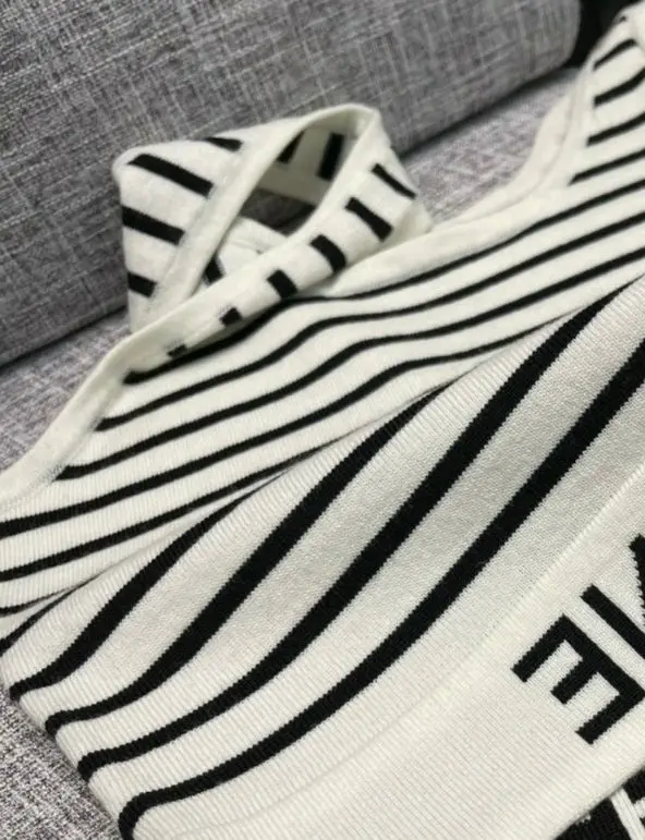 

women Tank Tops Camis round neck Two Color black white Stripe Patchwork knit Women's luxury design basic elastic crop top