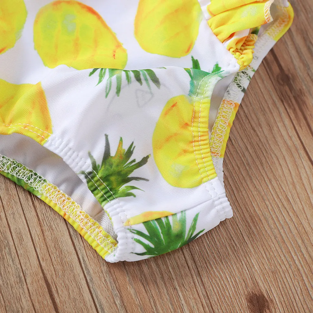 Маленькая девочка без рукавов и рукавами-крылышками для девочек с оборками