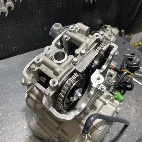 Двигатель NC300cc ZS177 в комплекте с двойной головкой распределительного вала и цилиндром 84 мм Двигатель Twincam Zohgshen 177 NC250 4 клапана