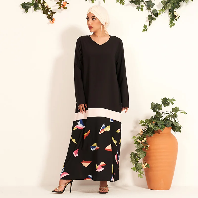 

Spring Summer New Products Ladies Fashion V-neck Trend Stitching Loose and Thin Arabian Long Dress (without Headscarf)