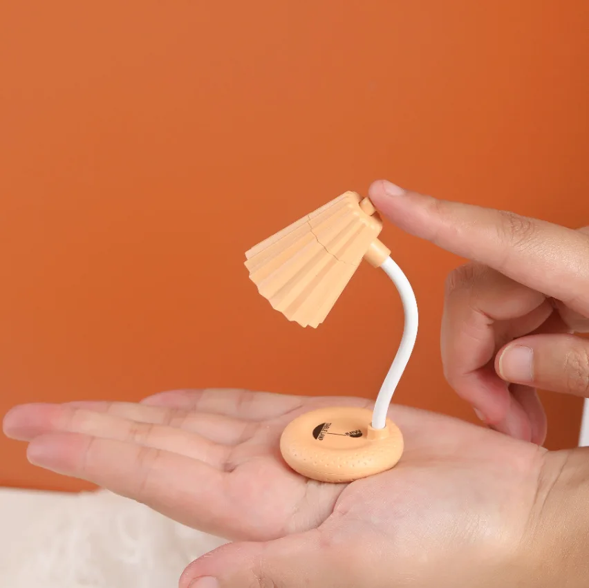 

Новый простой мини-ночник, настольная Складная портативная настольная лампа, студенческий портативный светильник для чтения, теплый свети...