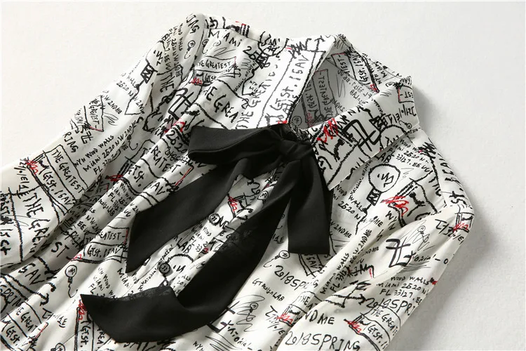 

European and American women's clothes spring The new 2021 Long sleeve lapel bow Graffiti-printed fashion silk shirt