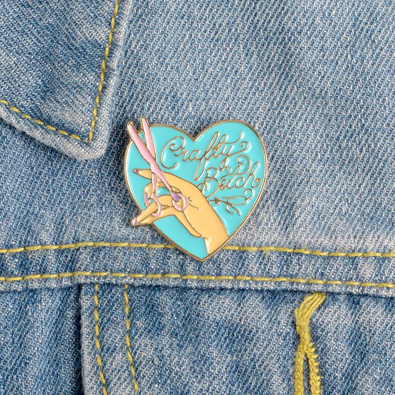 

Crafty Bch Enamel Pins Custom Heart Shape Brooches Lapel Pin Shirt Bag Pink Scissors Badge Jewelry Gift for Friends