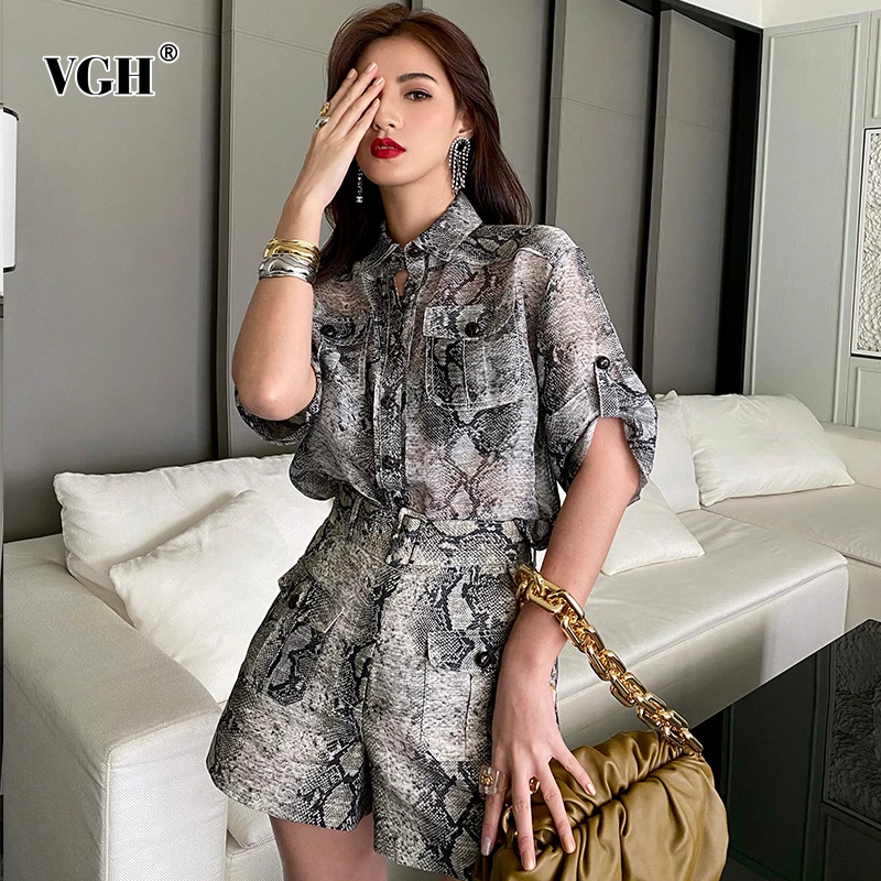 

Женский комплект из двух предметов с принтом VGH, рубашка с отложным воротником и коротким рукавом, свободные шорты с высокой талией, повседн...