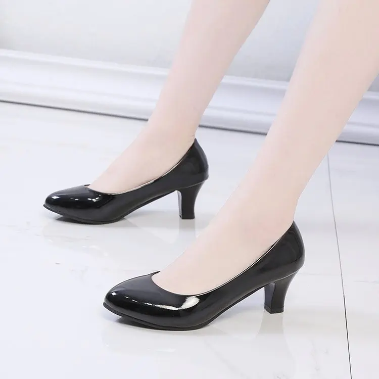 Туфли женские кожаные на среднем каблуке Классические офисные туфли лодочки