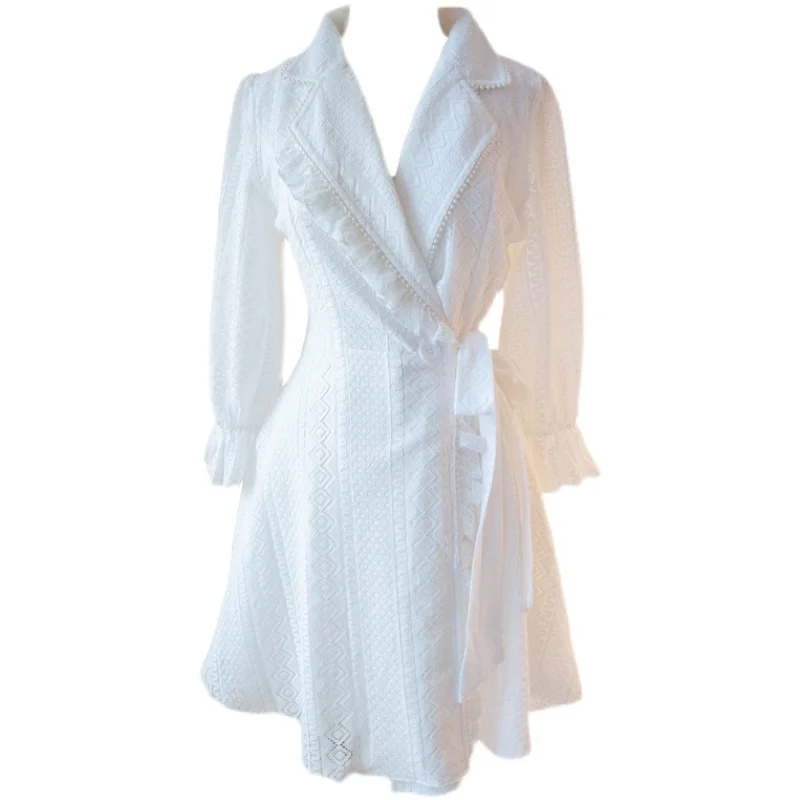 

Platycodon retro primeiro amor feminino xia 2021 novo branco hepburn terno vestido de renda