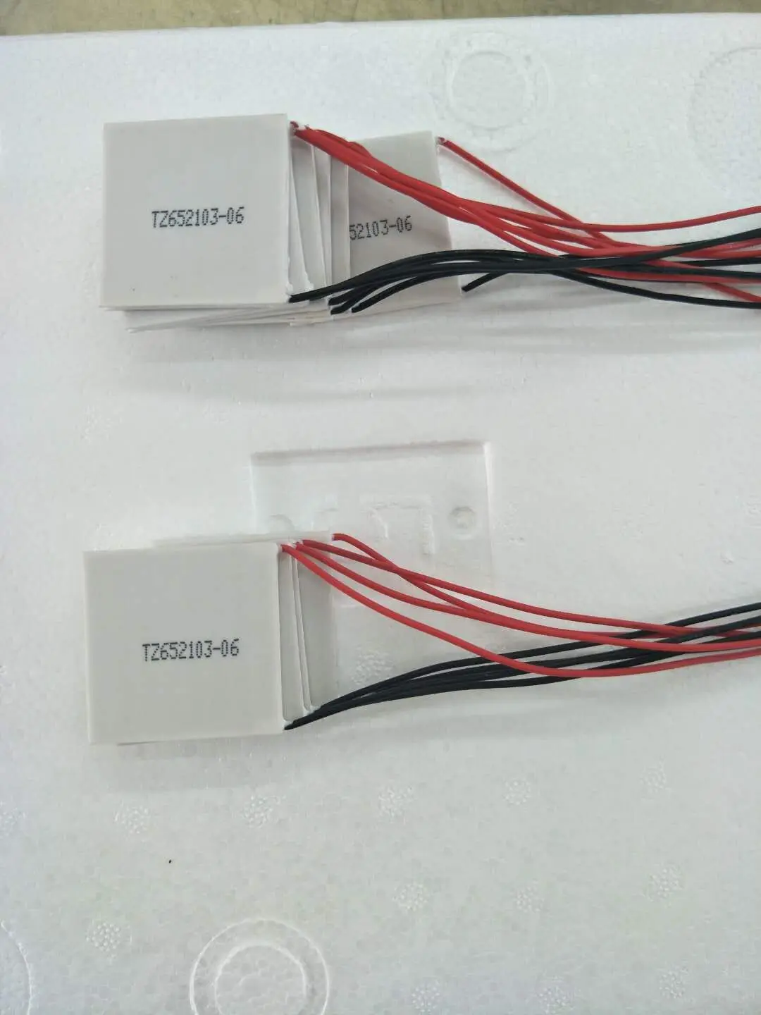 

Холодильный лист TZ652103-06 40x40 мм, биохимический анализатор, Специальный японский импортный Холодильный лист DC12V6A