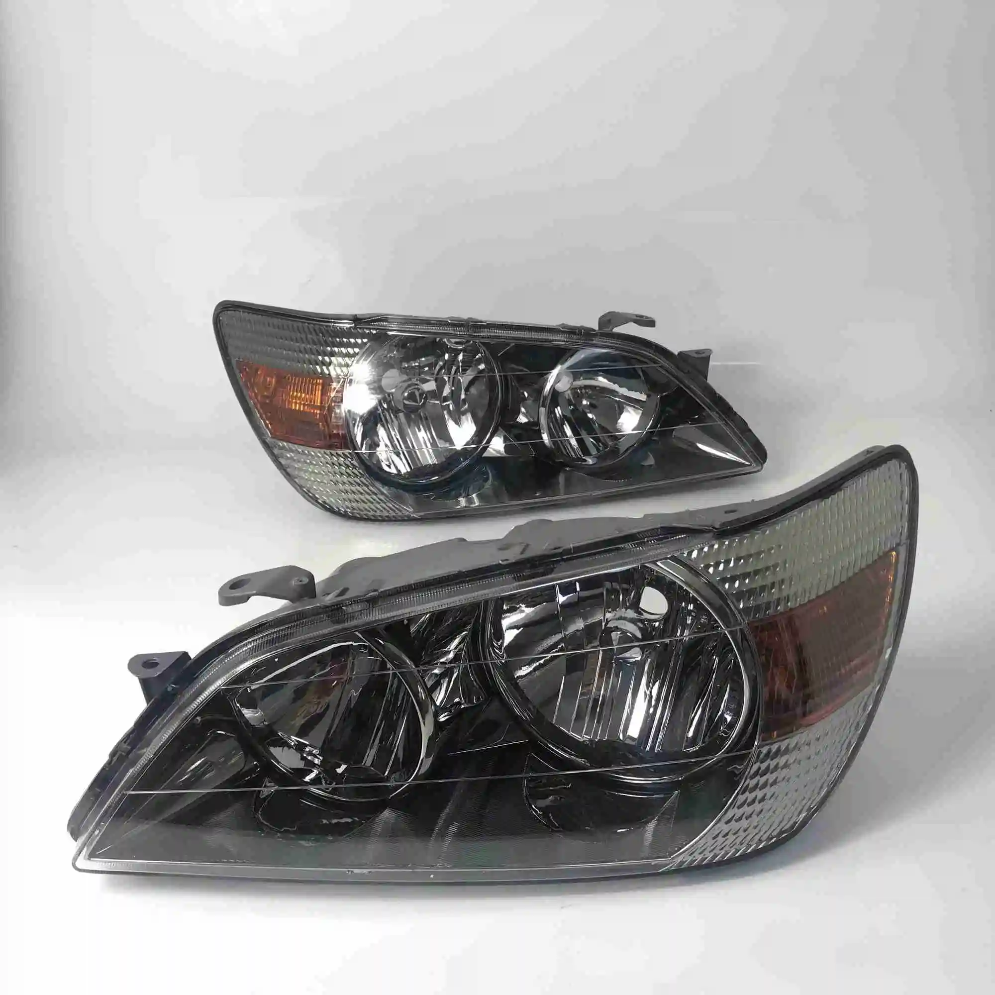 

Qirun Headlight assembly for Toyota ALTEZZA RS200 2001,LEXUS IS200