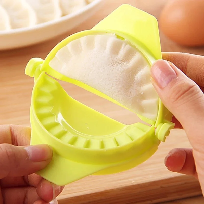 

DIY Kitchen Dumpling Molds Plastic Dough Press Dumpling Pie Ravioli Mould Cooking Pastry Household Chinese Food Jiaozi Maker