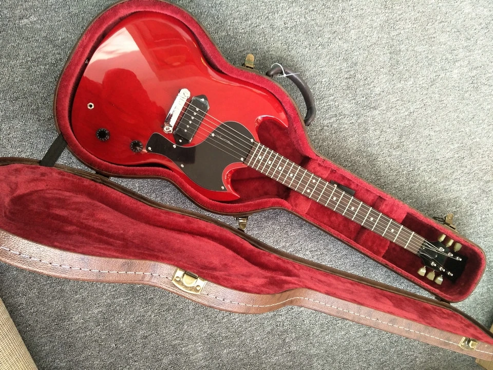 Электрогитар с P90 доставка может быть продан непосредственно на фабрике. Гитары Sg