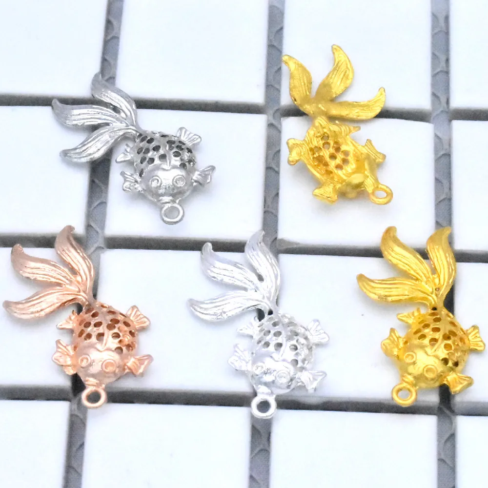 10pcs/lot 33x18mm 4 Colors Plated Copper Material Hollow Goldfish Charms Pendant DIY Handmade Jewelry Accessories | Украшения и