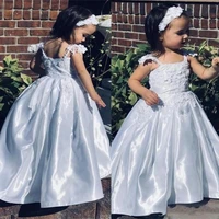 2021 lovely satin white flower girls dresses with spaghetti strap lace appliques pleat skirt toddler communion dress spring kids
