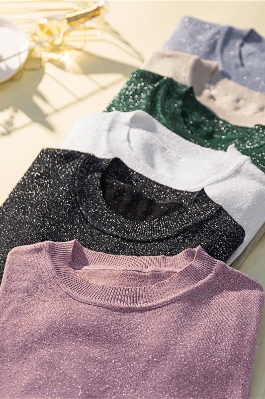 Женский свитер с круглым вырезом и блестящим люрексом на весну осень базовый