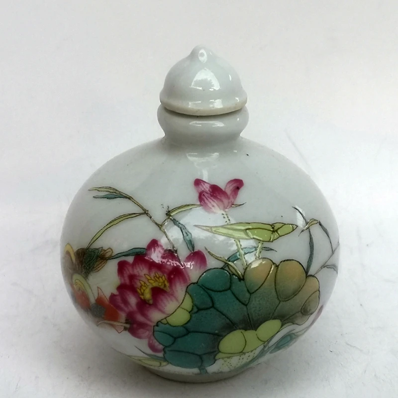 

YIZHU CULTUER ART Collected Old China Famille rose Porcelain Painting Lotus Leaf Snuff Bottle Gift Decoration