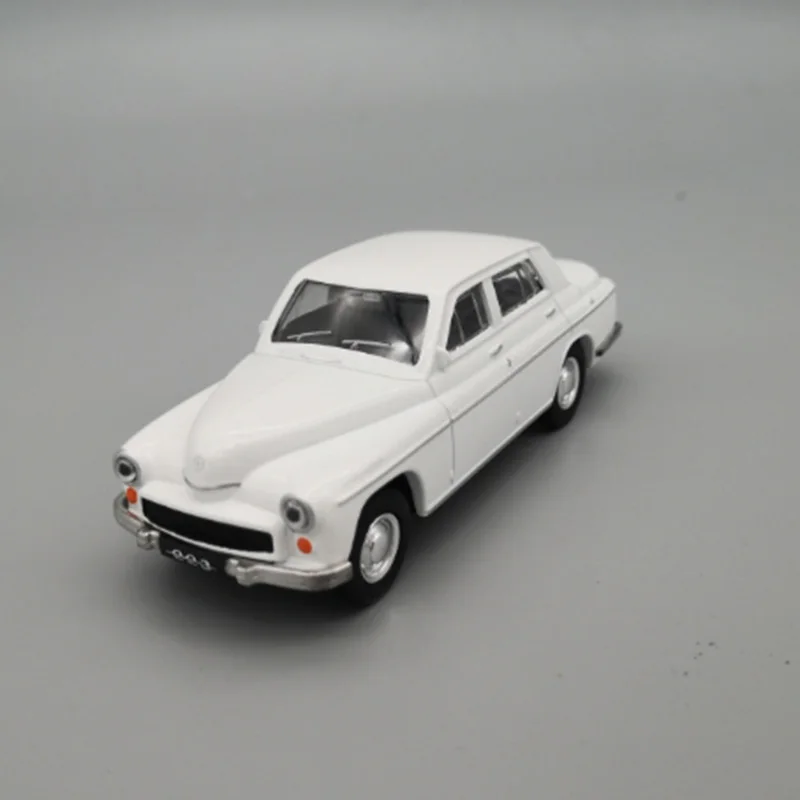 Классическая литая полированная машинка Варшава масштаб 1/43 14 5 см|Наземный