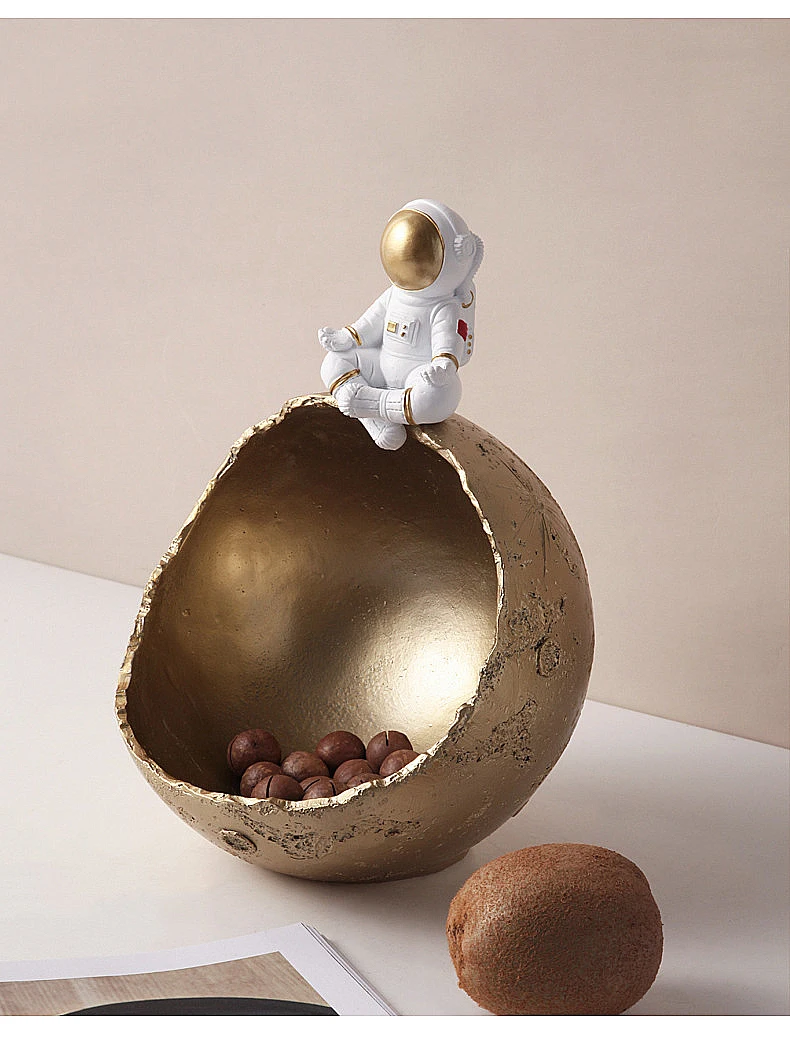 Astronaut Key Storage Ornaments Home Ornament Living Room Coffee Table Nuts Snack Box | Дом и сад