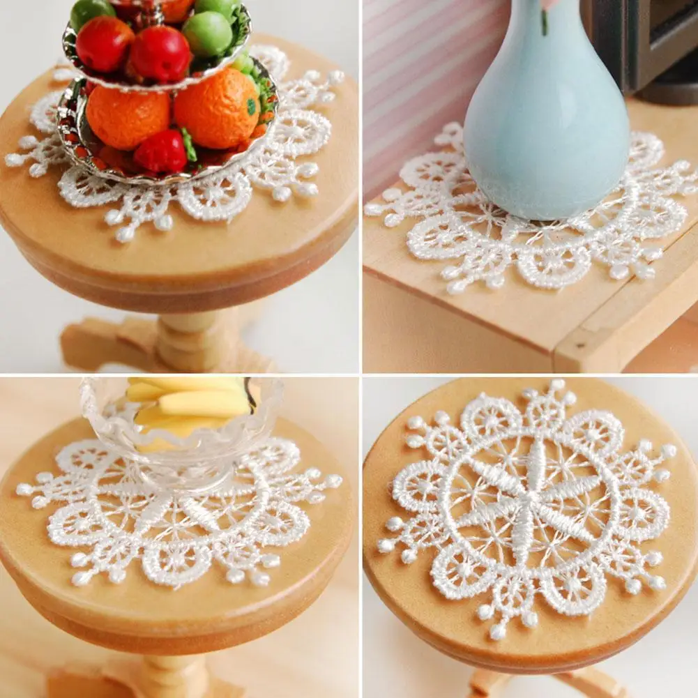 

1/12 Scale Dollhouse Miniature Hollow Lace Table Mat Any Gift For Childern Rooms Decoration For Dolls Furniture House G6N0