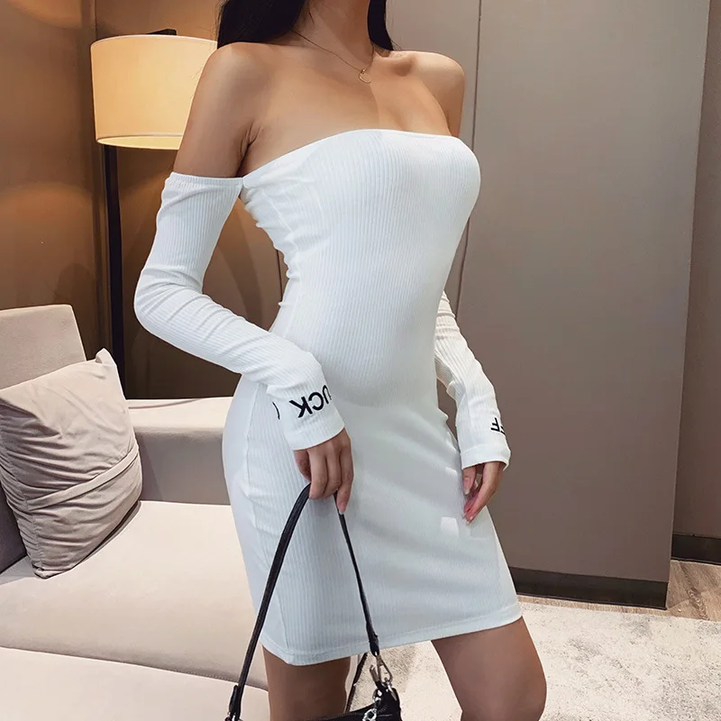 Женское платье футляр с вышивкой и надписью однотонное|Женские платья| |