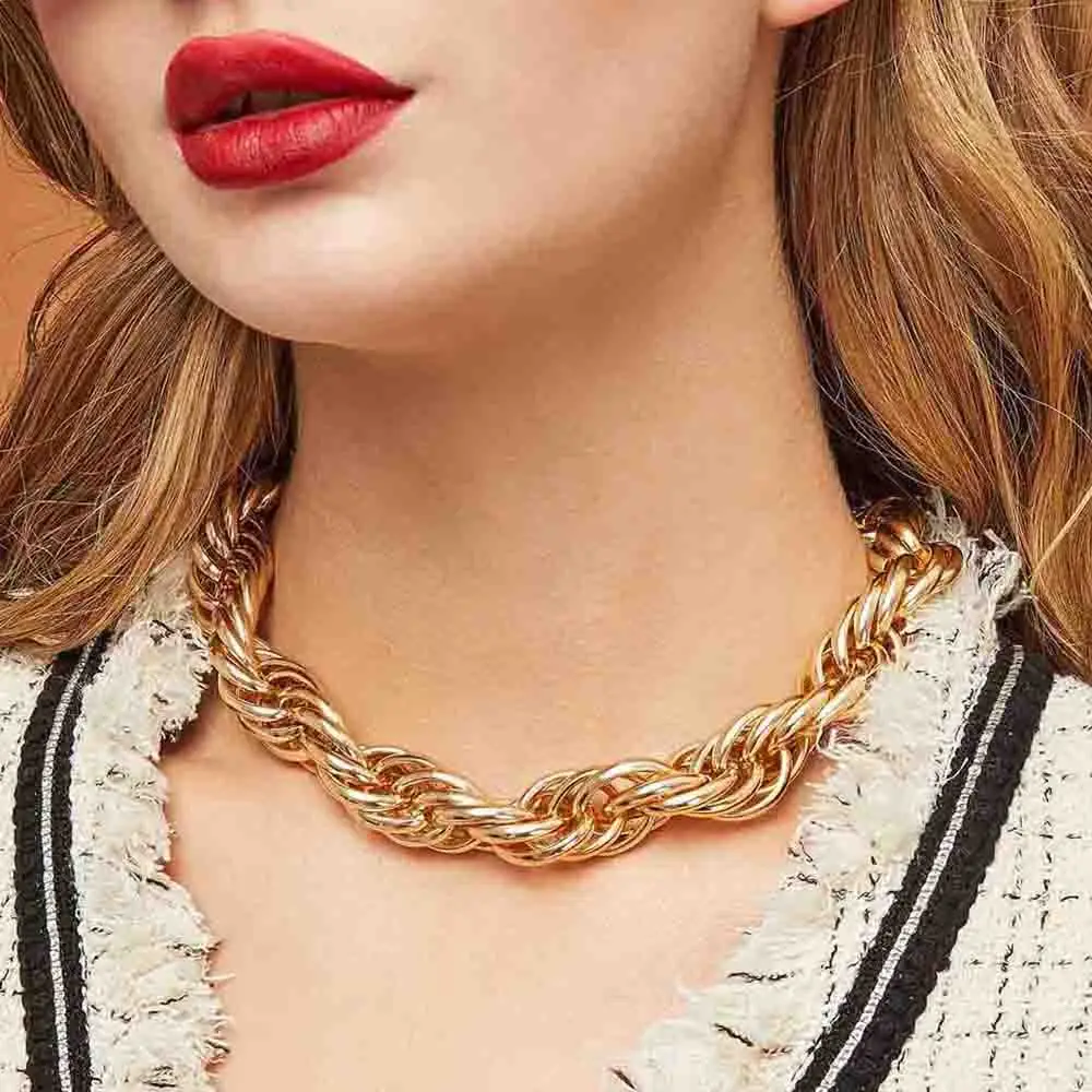 

2021Exaggerated punk Necklace thick chain short hip hop style street light luxury fashion clavicle chain neck chain