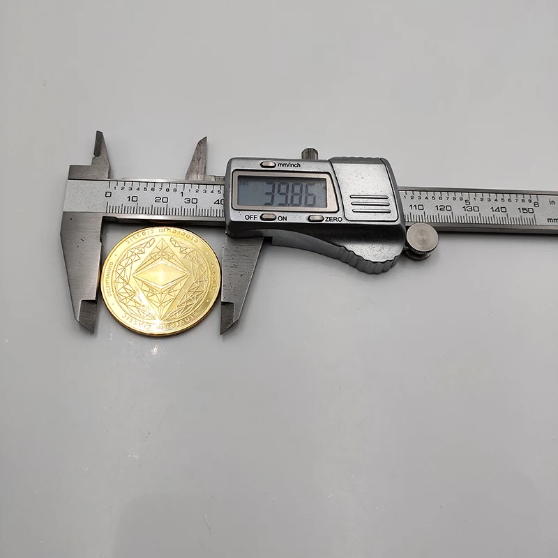 Юбилейная коллекция монет эфириум виртуальный эфир Биткоин ETH золотой