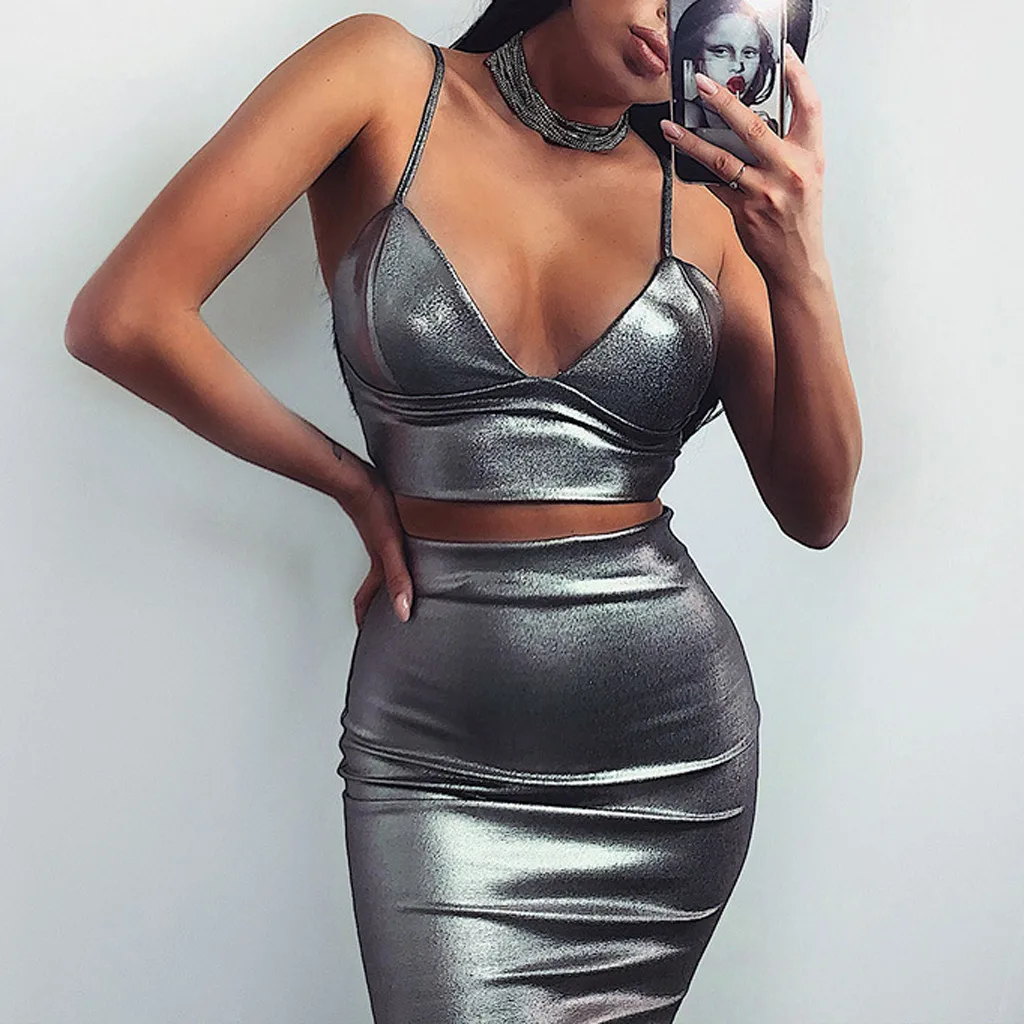 Летний женский комплект укороченные топы на бретельках и облегающие юбки в