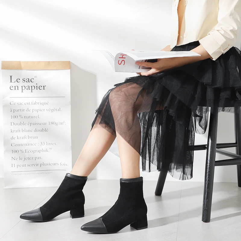 Botines Mujer; коллекция года; зимние ботинки; женские Модные осенние ботинки из флока на меху с острым носком без застежки; Женская обувь в стиле панк и Готика