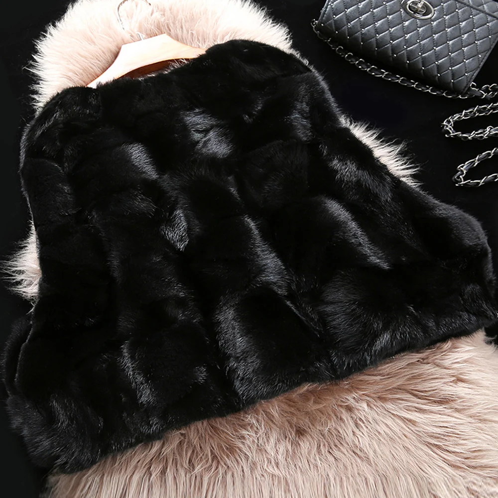 Шуба женская из 100% натурального меха норки короткая черная |