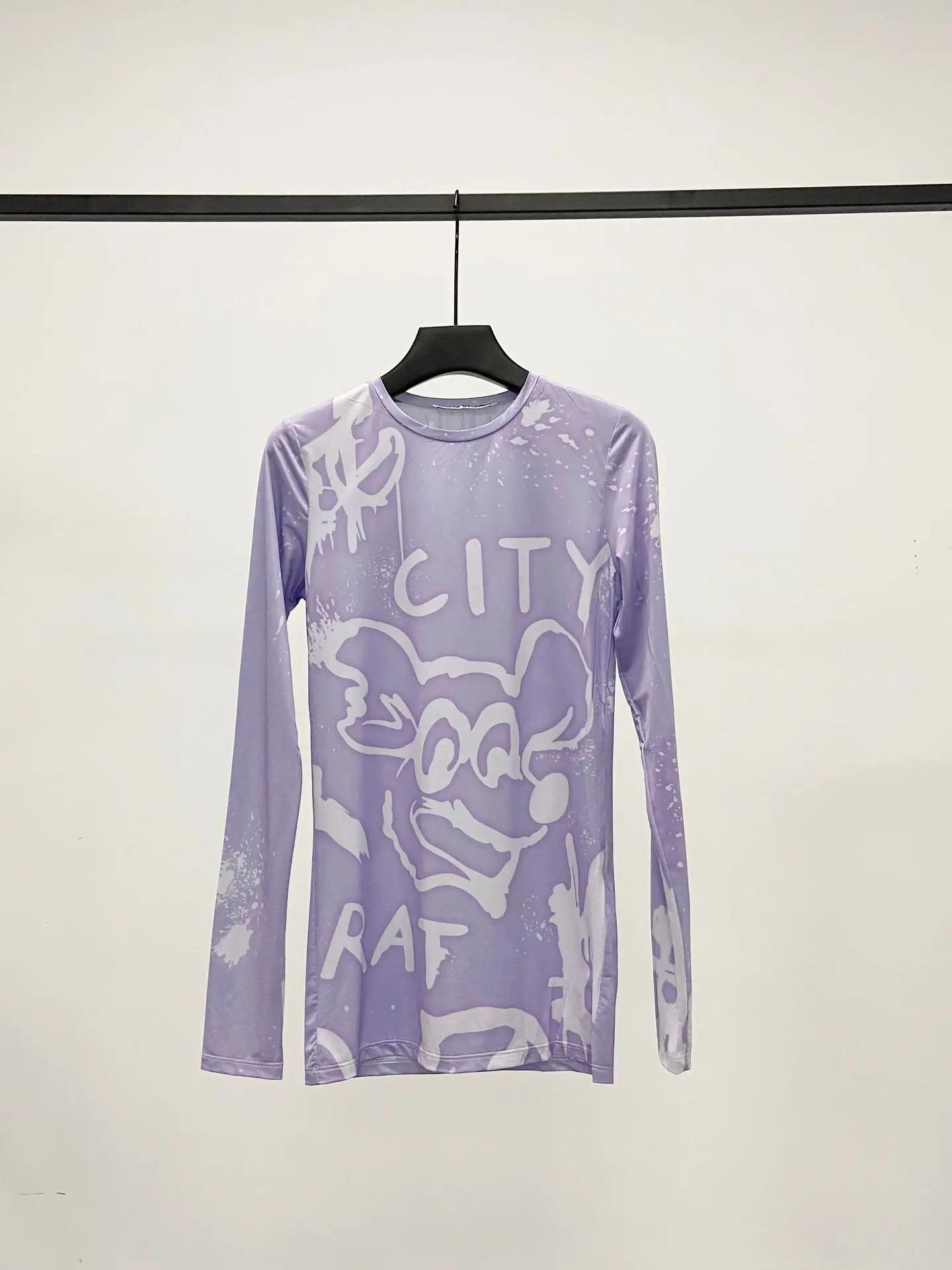 

Women and Men O-Neck Long Sleeve t Shirt 2021 Spring Summer Letters Animal Graffiti Print Thin Sunscreen Tee Top