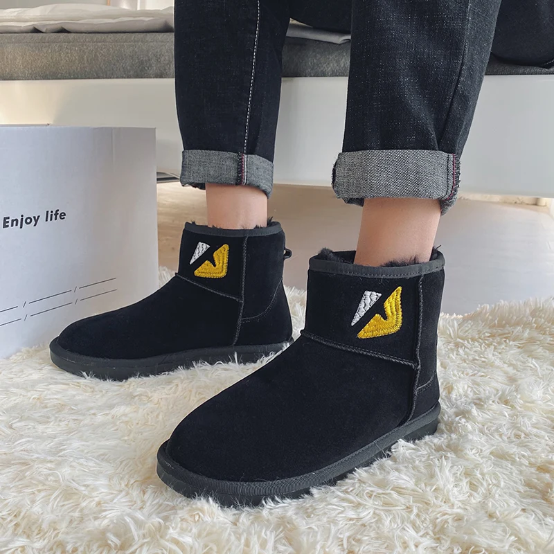 

Men's snow boots Men's plus fleece warm cotton shoes Men's winter outdoor snow boots Men's Fashion Snow Boots 39-44