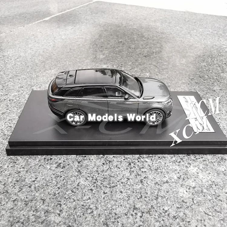 Литая под давлением модель автомобиля для ЖК-моделей Velar 1: 64(серый)+ маленький подарок