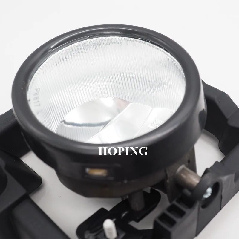 Надеясь левый и правый передние противотуманные фары светильник