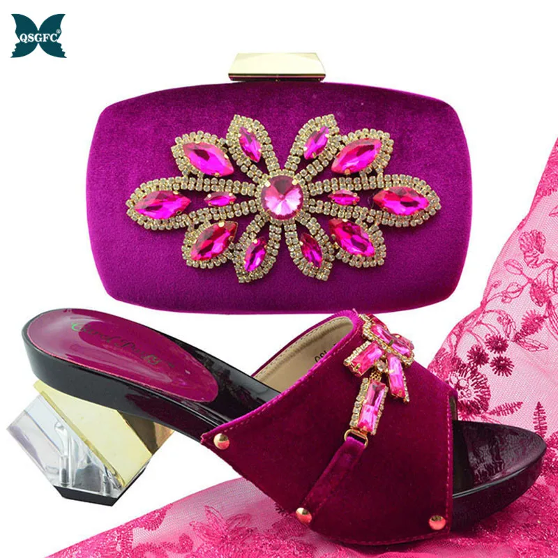 

Новейший итальянский дизайн; Комплект из женских туфель и сумочки в африканском стиле; Женские вечерние туфли-лодочки пурпурного цвета