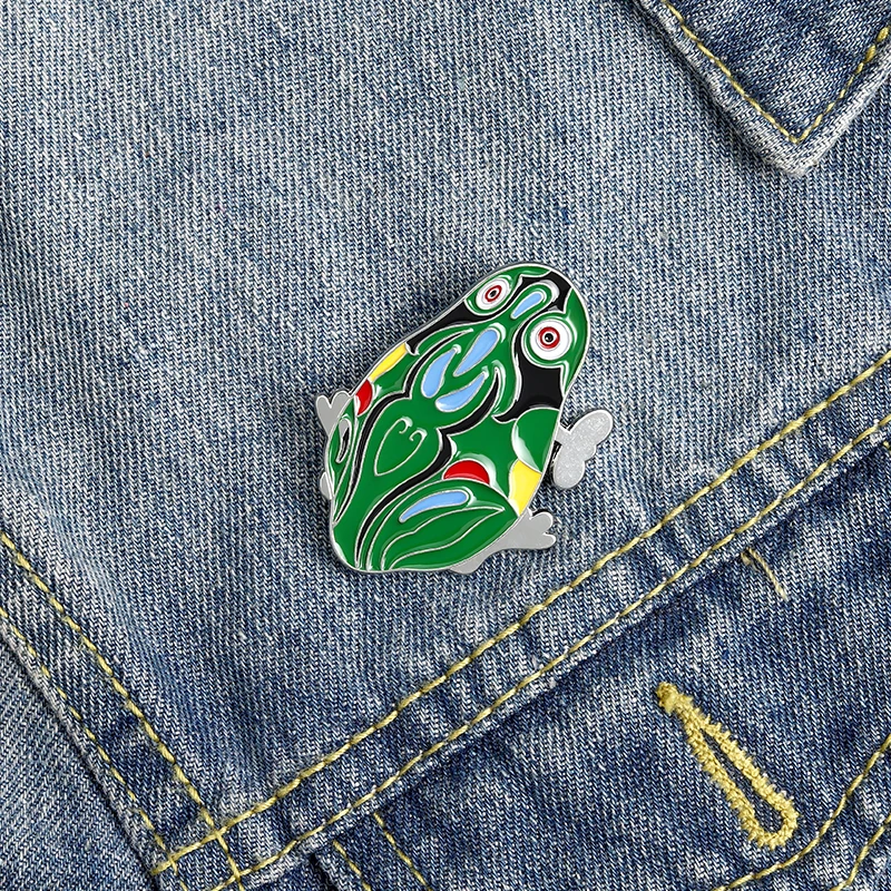 

Green oil painting frog Childhood memories enameled lapel pins, fashion frog badges, gifts for friends, jewelry wholesale Gifts