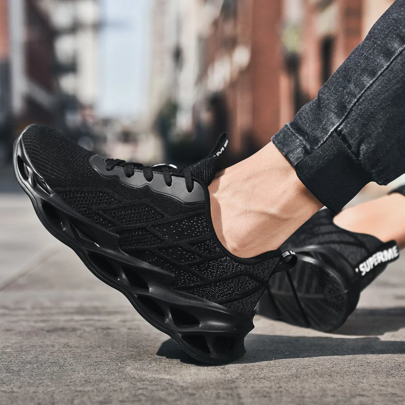 

Lightweight Running Shoes for Men Black Breathable Mesh Lace-up Jogging Sneakers Women Outdoor Athletics Sports Fitness Shoes