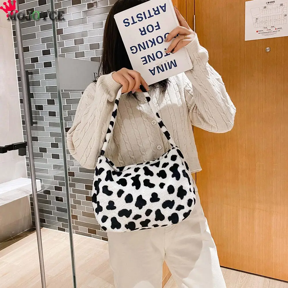 

Fluffy Shoulder Messenger Bag Fashion Casual Soft Crossbody Bags Plush Soft Underarm Shoulder Women Totes Bags Clutch Bag