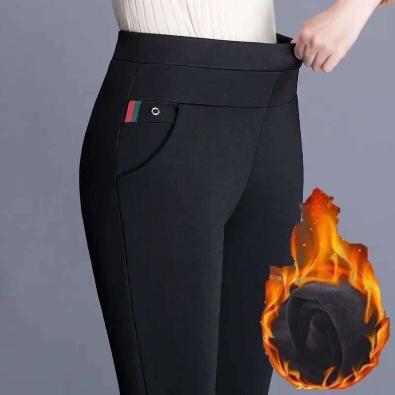 

Новинка, зимние женские брюки-карандаш Atumn, размеры до 4XL, бархатные брюки для мам, эластичные повседневные женские брюки с высокой талией, ле...