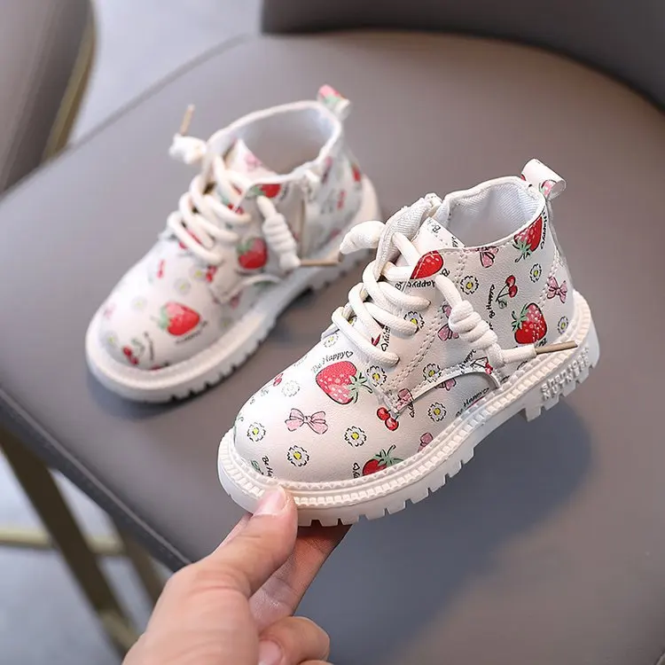 Осенне зимние детские ботинки Martin для девочек Цвет белый розовый Кожаная обувь с