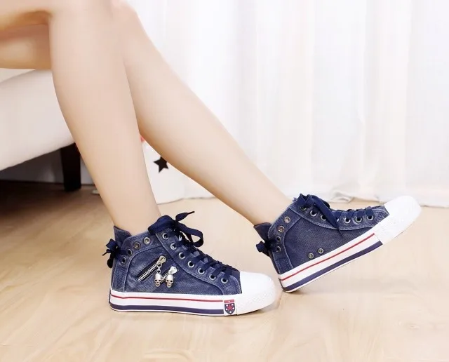 

Women Denim Canvas Shoes Platform Sneakers 2021 Fashion Metal Side Zipper Decorative Skateboard Shoes Lace-up Walking Shoes New
