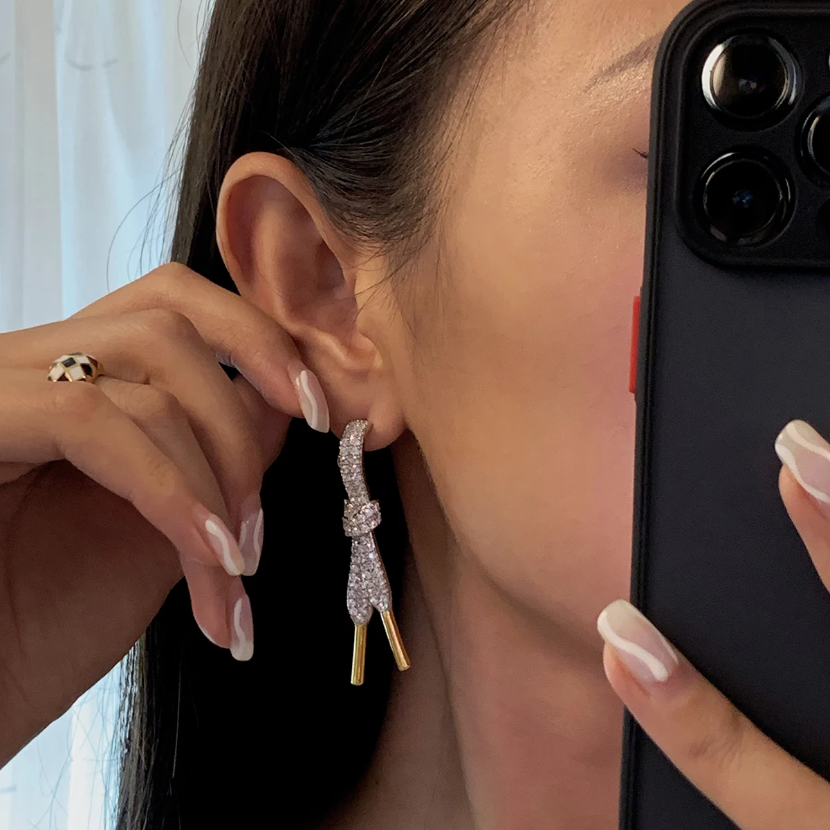

Original Design Unique Bow Shoelace Fashion Gold and Silver Color Matching Bends and Hitches Stud Earrings Earrings Hair Women