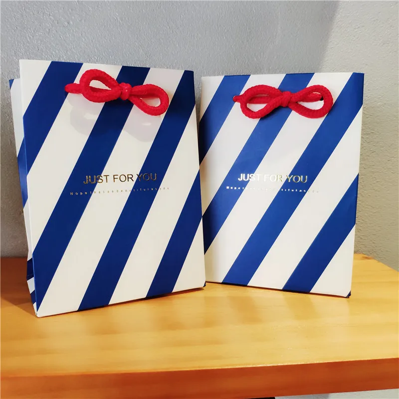 

Fashion Paper Bags for Gifts Stripe Can be Designed Christmas Party Gift Bag Food Bread Cookie Bread Nuts Snack Baking Package