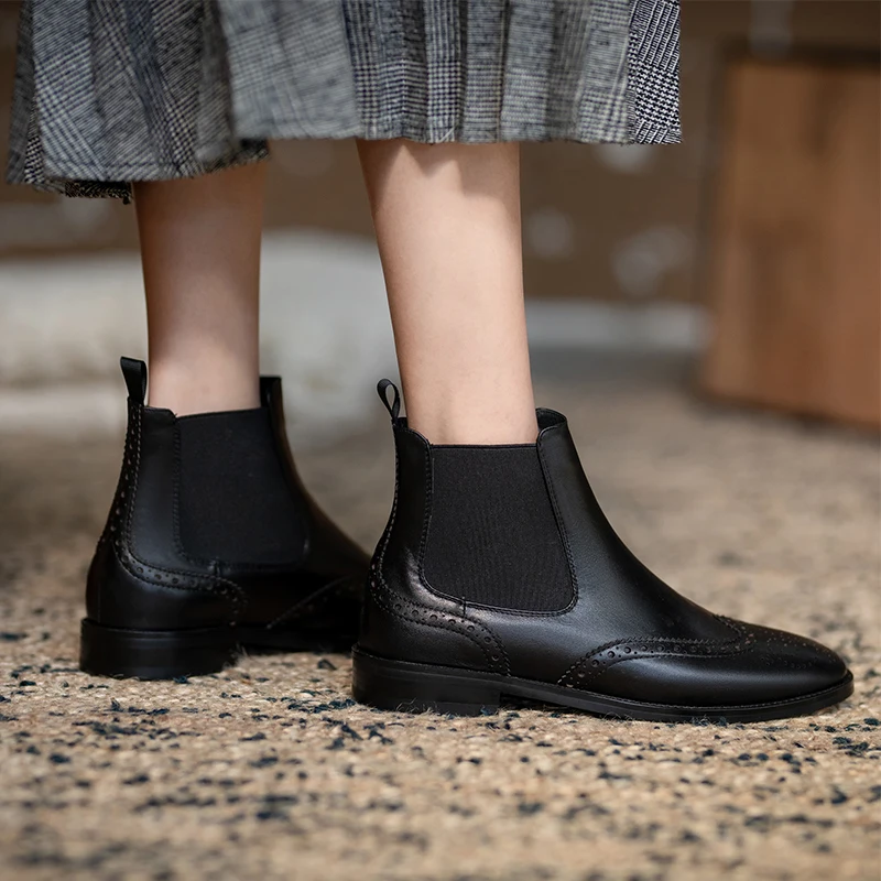 

HOT SALE Women ankle Boots natural leathe 22-25cm Full leather inside and outside British Classic Brock Carving Chelsea boots