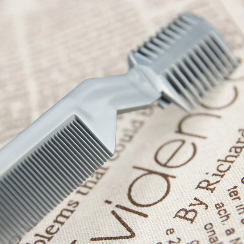

1 Pc Professional Hair Brush Comb Razor Hair Razor Cutting Thinning Comb Trimmer Comb with Blade Combs Hair Styling Tool